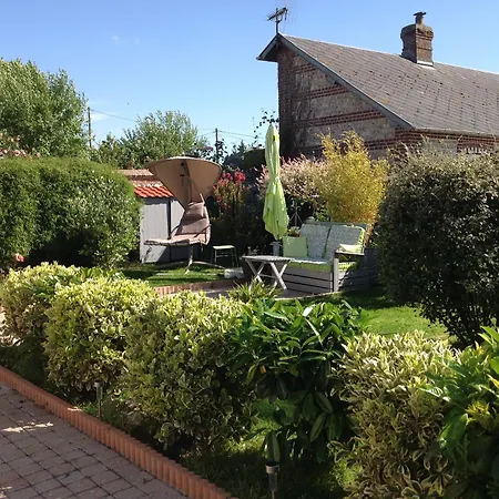 Le Jardin Des Poules Bed & Breakfast *