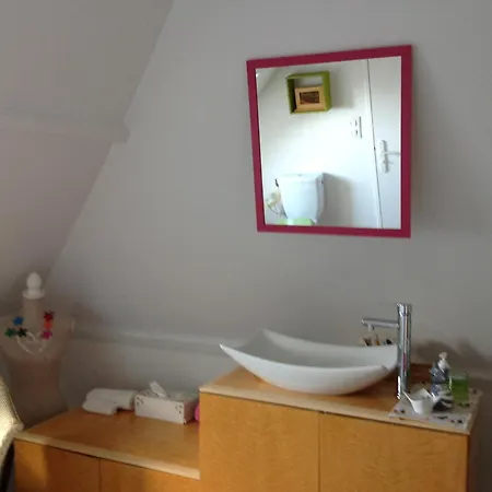 Le Jardin Des Poules Bed & Breakfast
